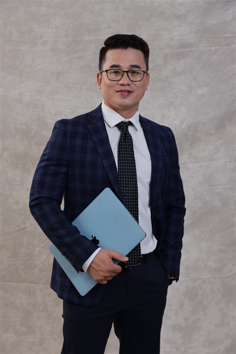 Thoại Lê New — người chia sẻ ứng dụng AI